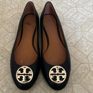 Tory Burch black with gold logo Chelsea flats size 8.5
